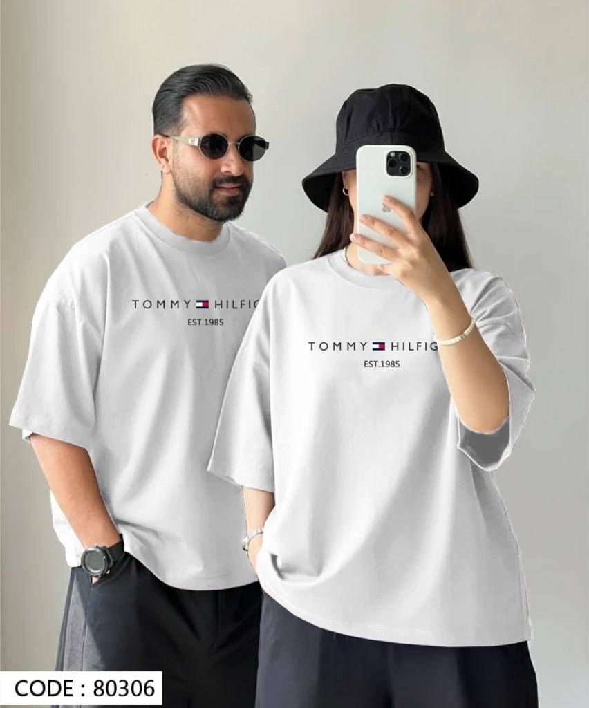 تیشرت باکسی کاپلی هم زنانه هم مردانه طرح Tommy جنس نخ پنبه خنک تابستانی آستین سه ربع کد 80306